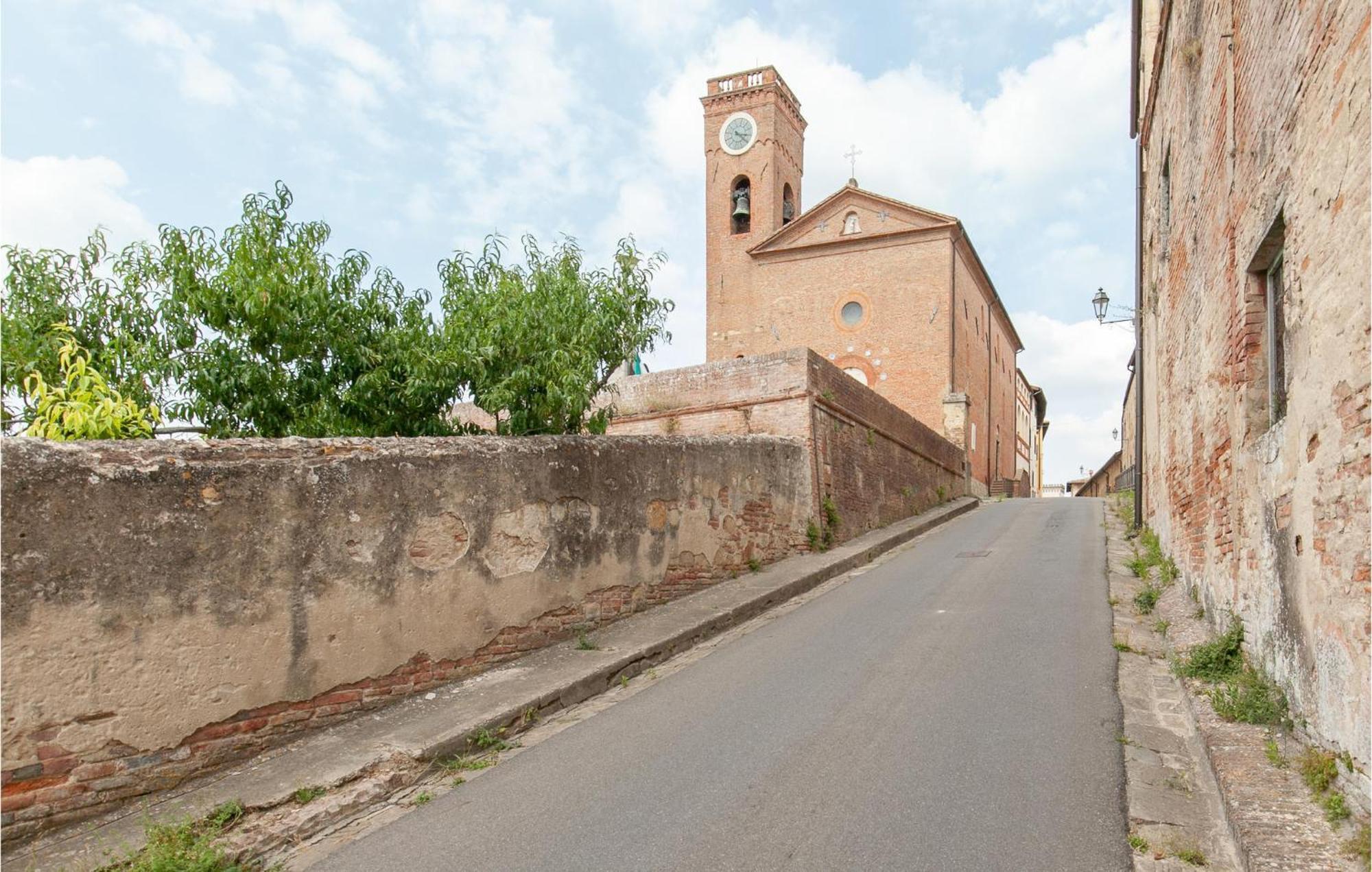 Awesome Home In Montefoscoli With Wifi エクステリア 写真